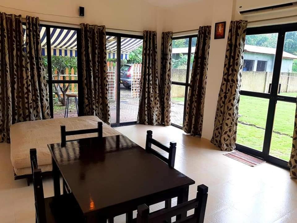 Chalet Ahaz, The Place Of Privacy With Outside Sitting Karjat Extérieur photo